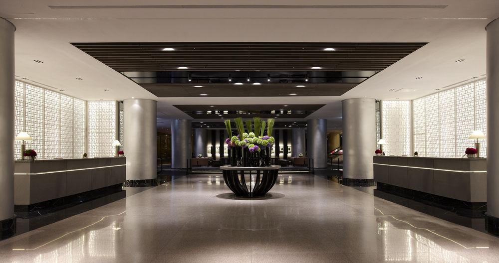 Regent Taipei Hotel Bagian luar foto The lobby of the hotel