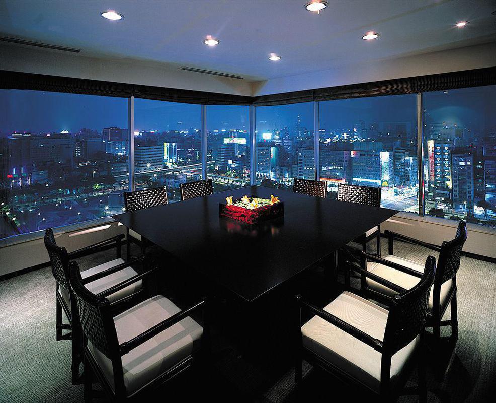 Regent Taipei Hotel Restoran foto The 360° Club
